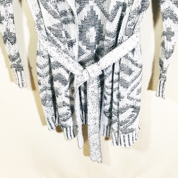 Charlotte Russe Duster Cardigan Aztec Black White - Picture 3 of 6